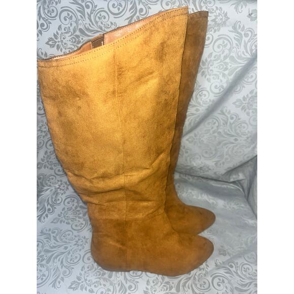 NWT SO® Bavitaa Brown Faux Suede Knee-High Boots Size 8.5 - Structured Fit! - Picture 4 of 4